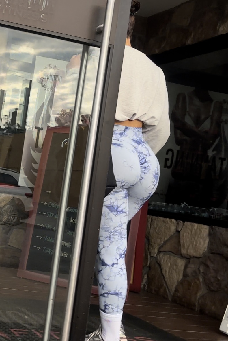 Thick Latina in Gym Leggings (OC+GIFs) - Spandex, Leggings & Yoga Pants ...