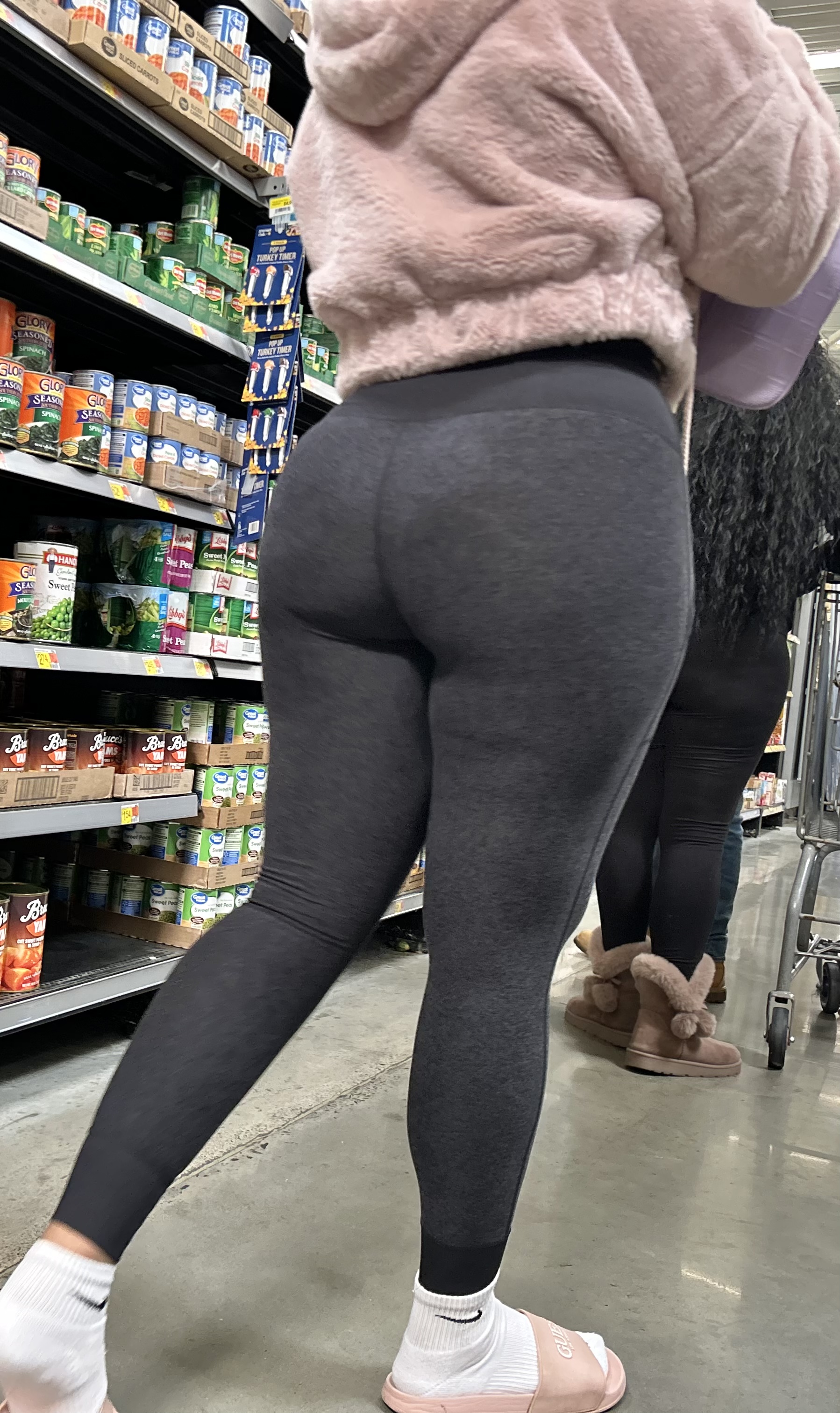 2 sets of stuffed buns‼️ (snap shots) - Spandex, Leggings & Yoga Pants ...