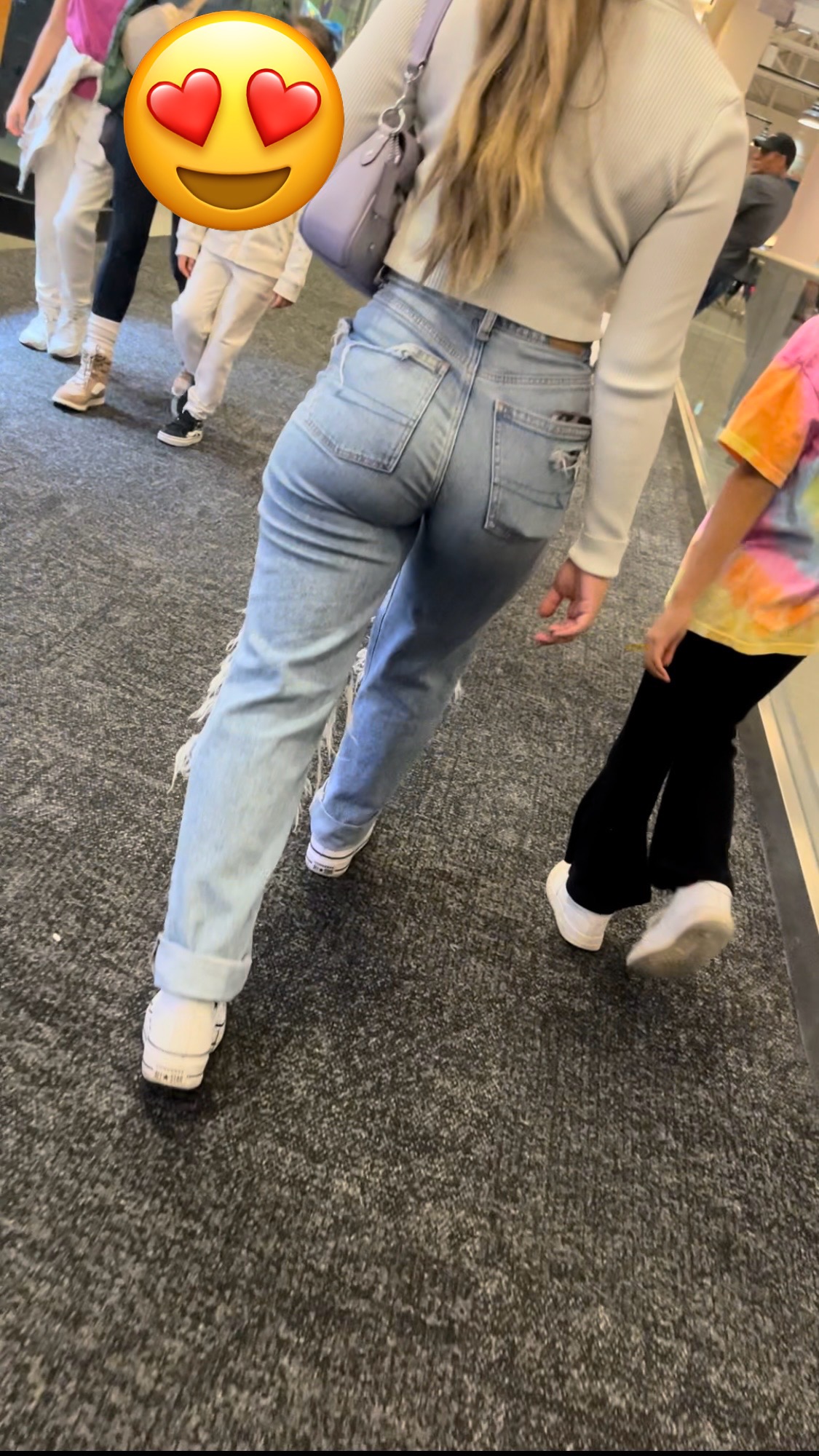 Following a big butt Latina Milf (OC) - Tight Jeans - Forum