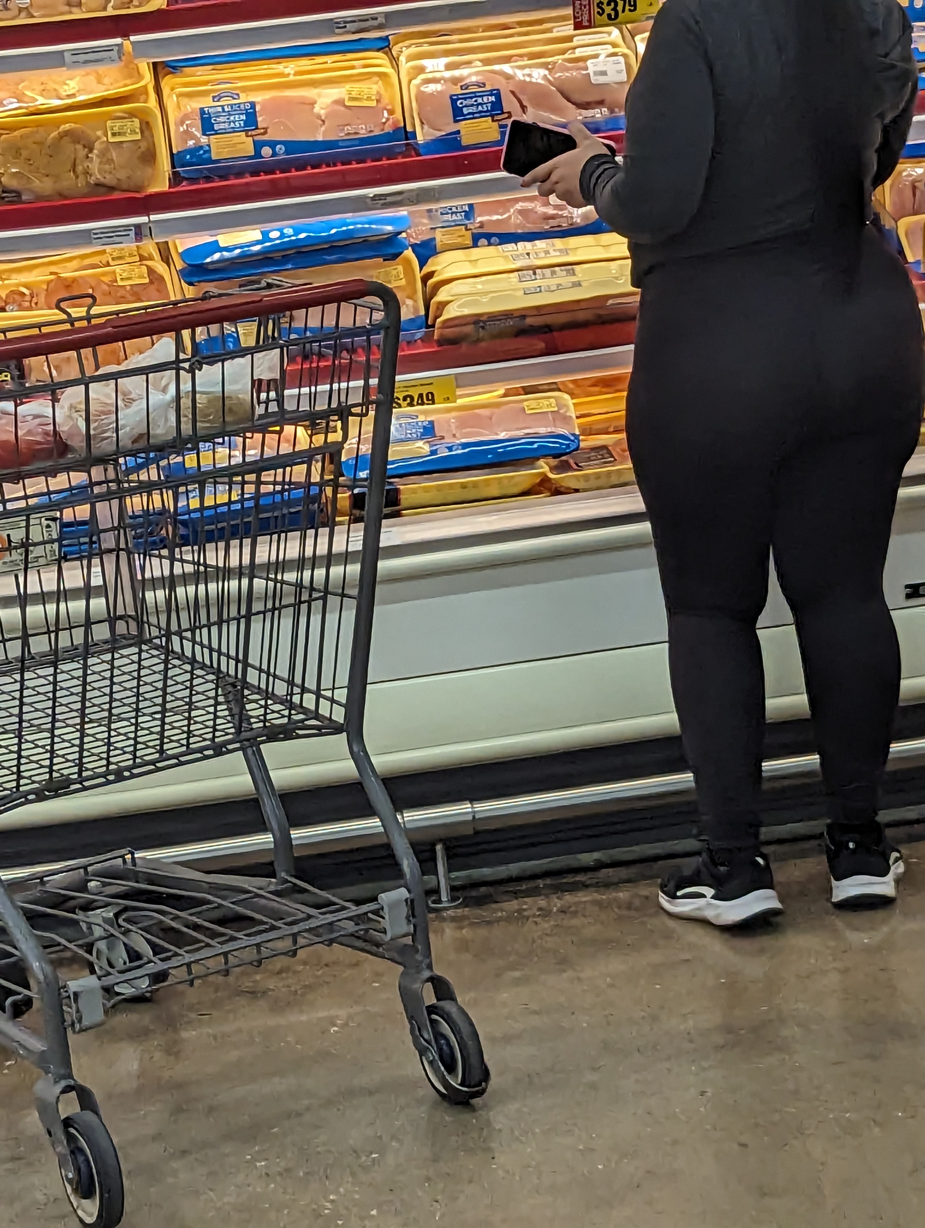 Big ass latina in all black + gifs at end - Spandex, Leggings & Yoga Pants - Forum