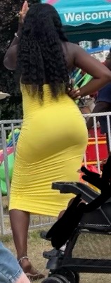 Irresistible Big Booty Black Milf in Tight Dress at the Fair - ass - Forum