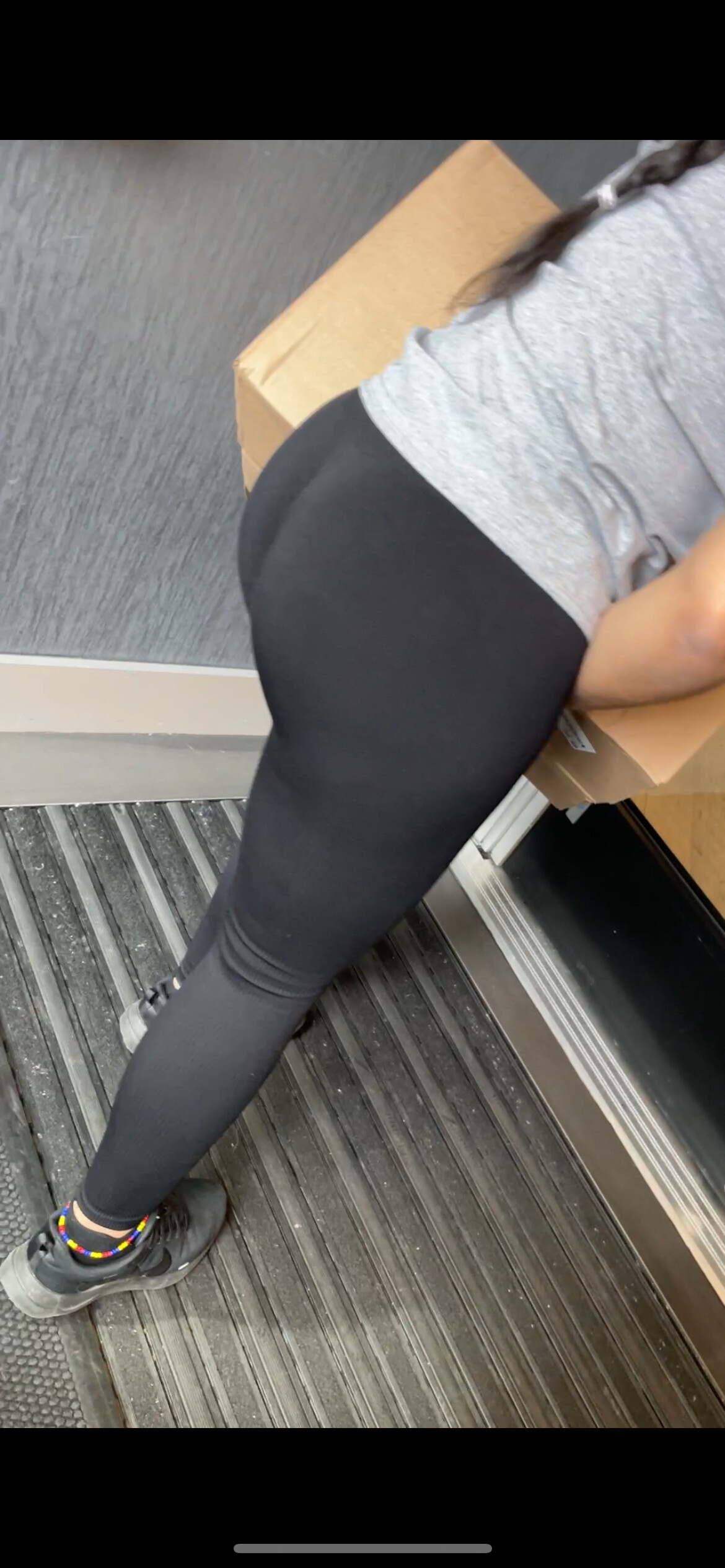 Big ass Latina in black leggings - Spandex, Leggings & Yoga Pants - Forum