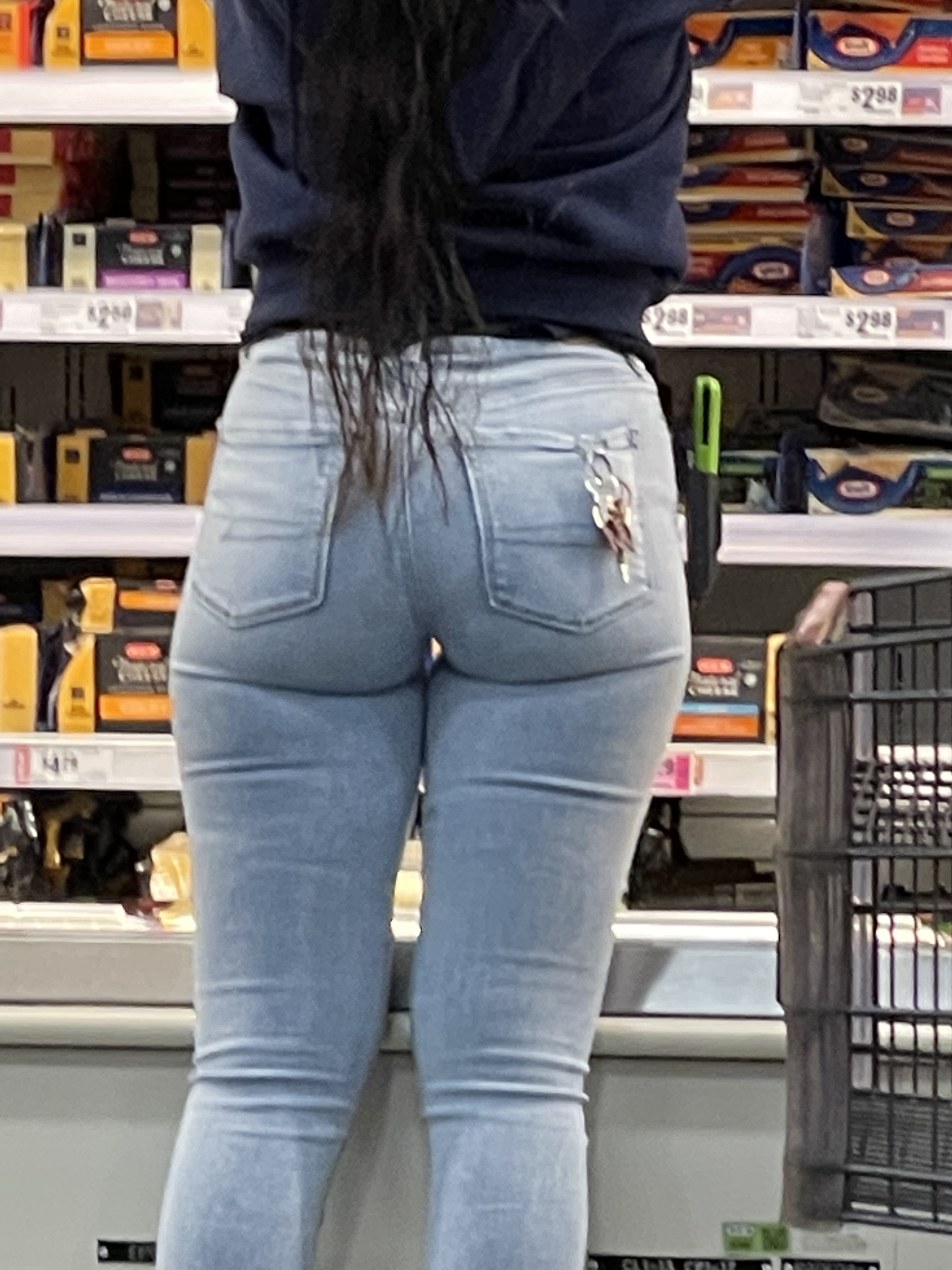 Fresh haul of bent over coworker - Tight Jeans - Forum