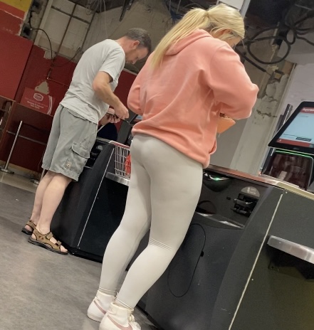A tale of two PAWGs - Spandex, Leggings & Yoga Pants - Forum