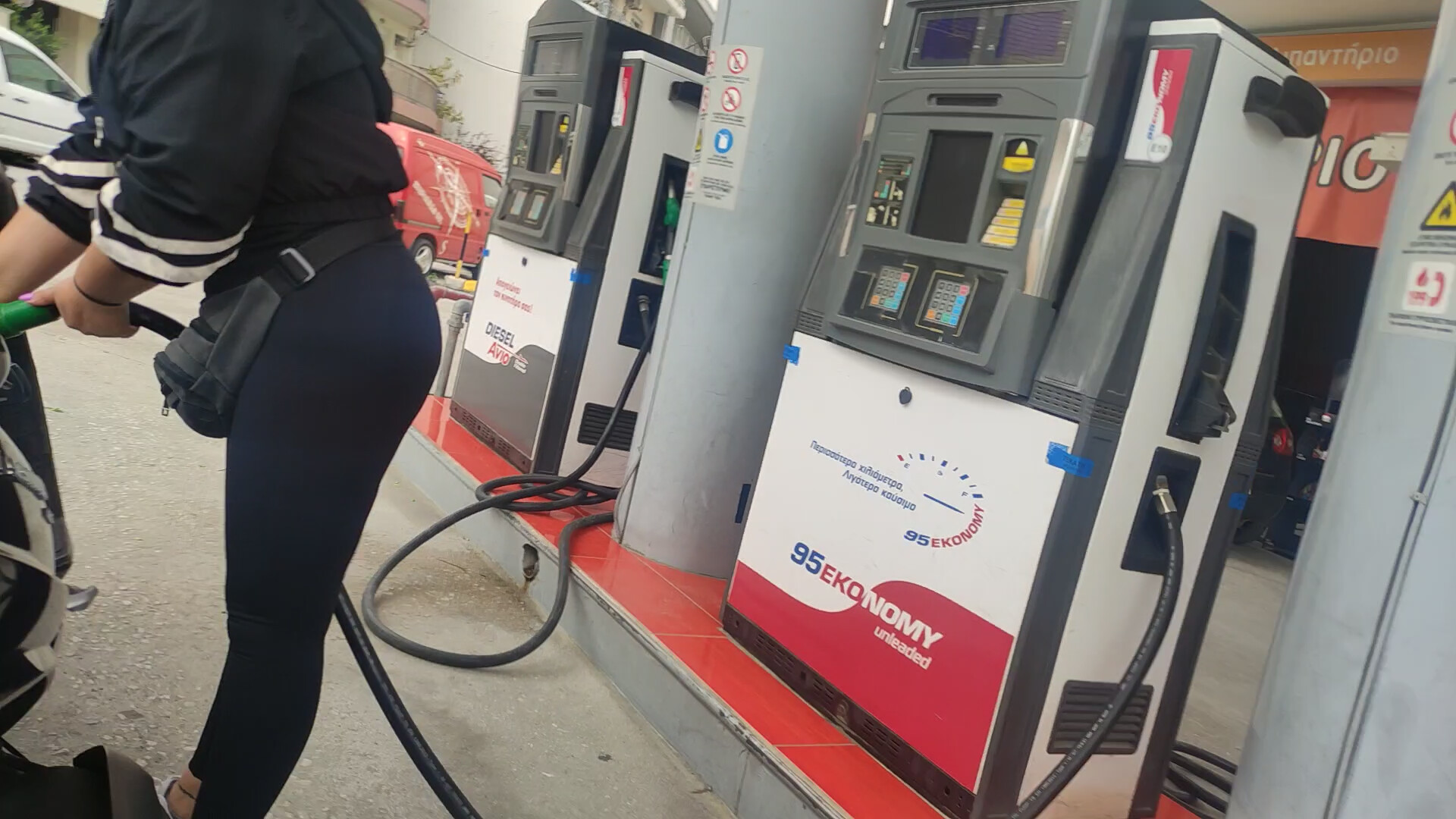 Big Ass Milf Gas Station Spandex Leggings And Yoga Pants Forum 9860