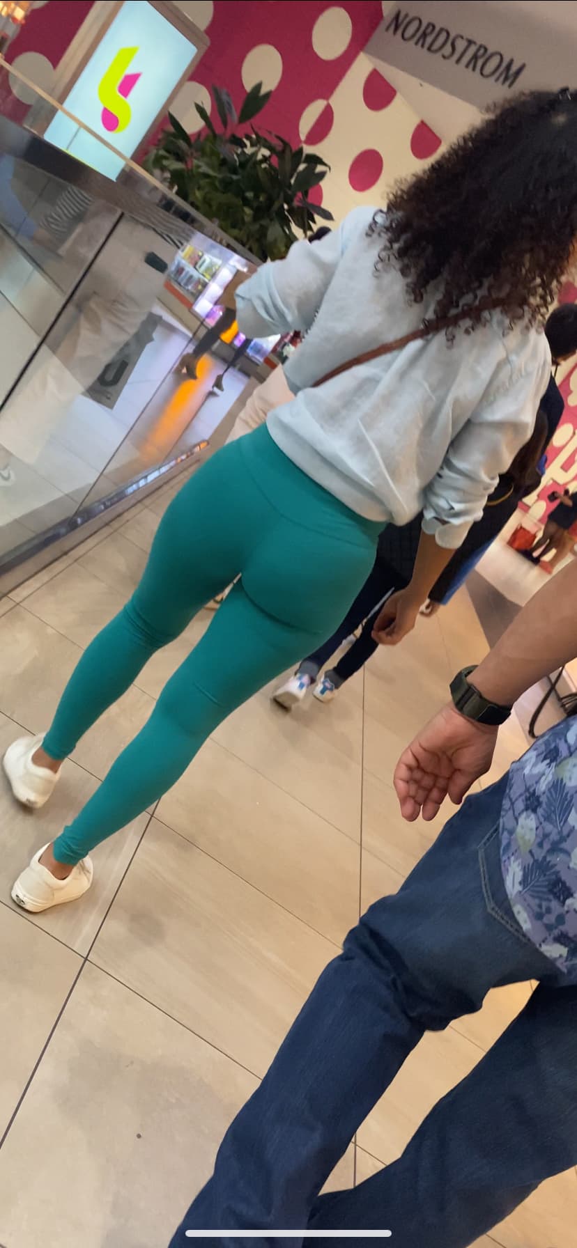 Turquoise leggings round booty. Spanish lady - Spandex, Leggings & Yoga ...