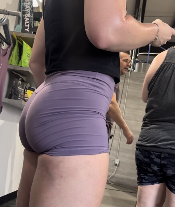 I love fit women. Short shorts, front VTL - Short Shorts & Volleyball ...