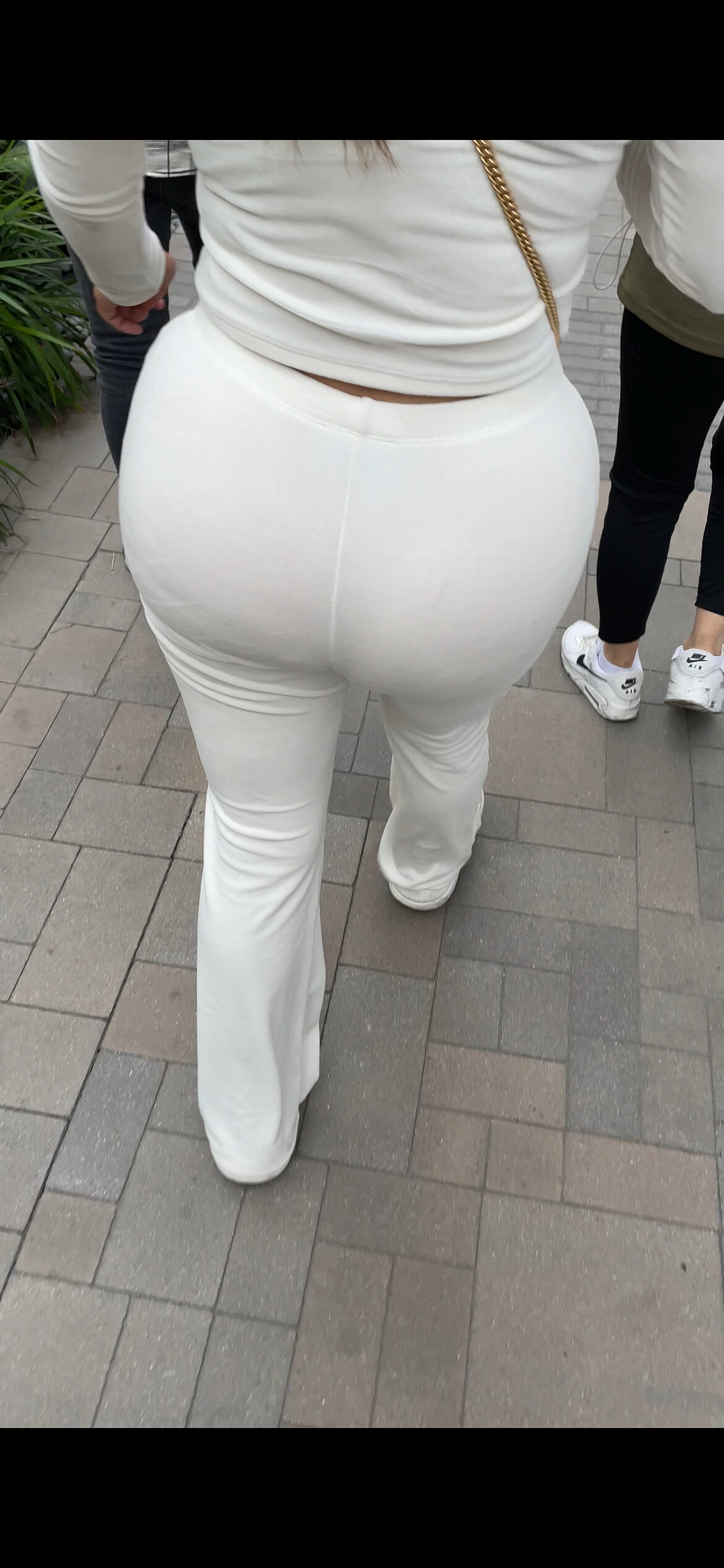 Perfect Juicy Thick Latina Bubble ass in white leggings - Spandex