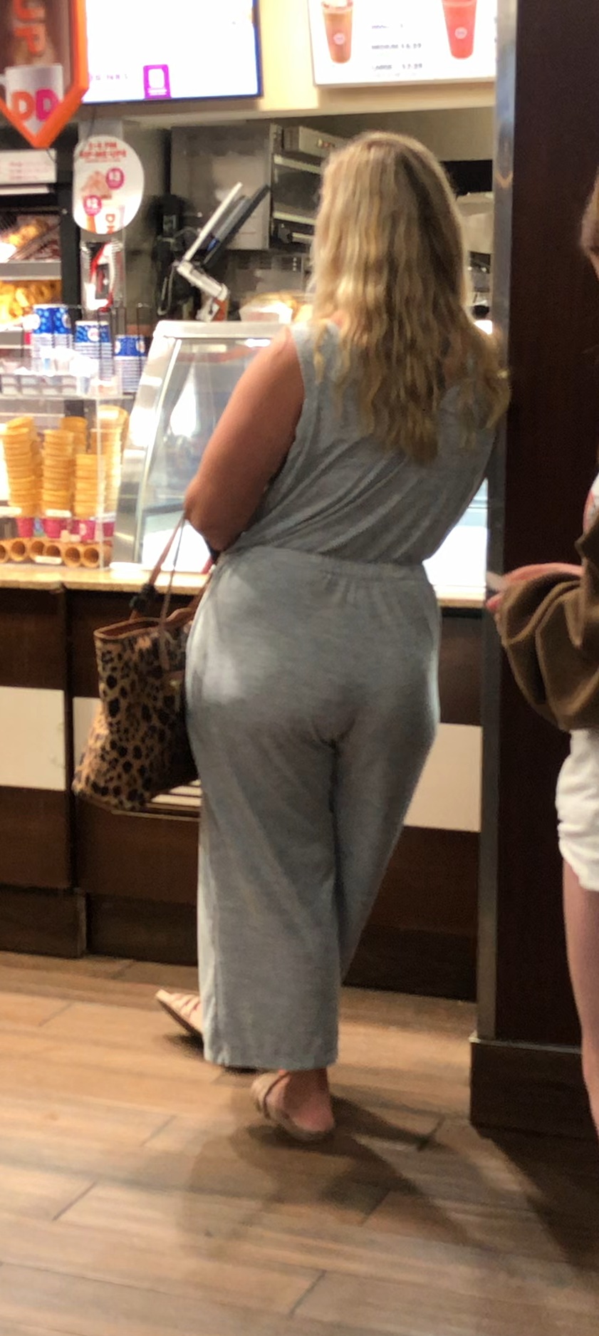 Thick, blonde, bbw with wide hips in grey - Spandex, Leggings & Yoga Pants - Forum