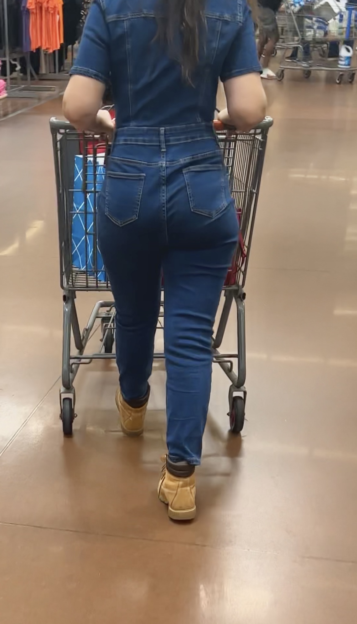 Mom With Juicy Ass In Denim Tight Jeans Forum