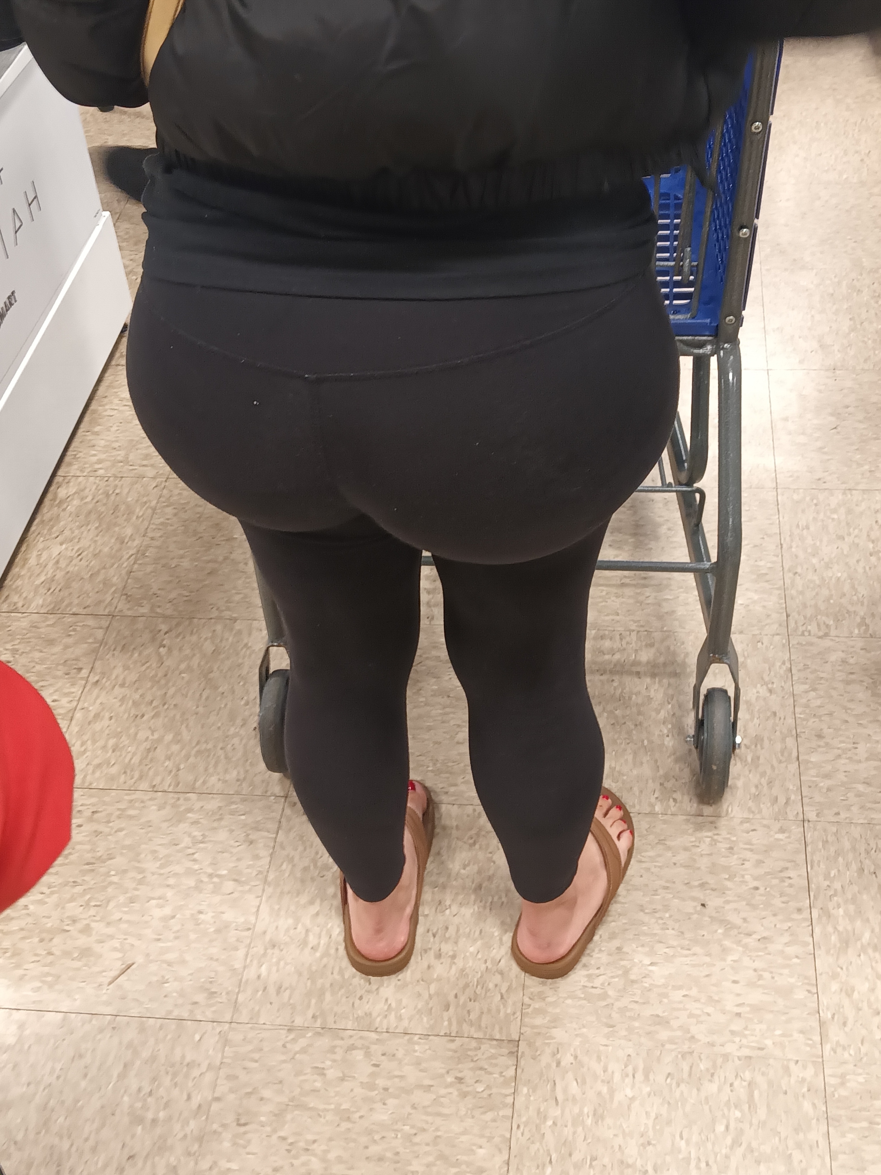 BBL BUBBLE 🫧FAT ASS 🍑 LATINA MILF shopping - Forum