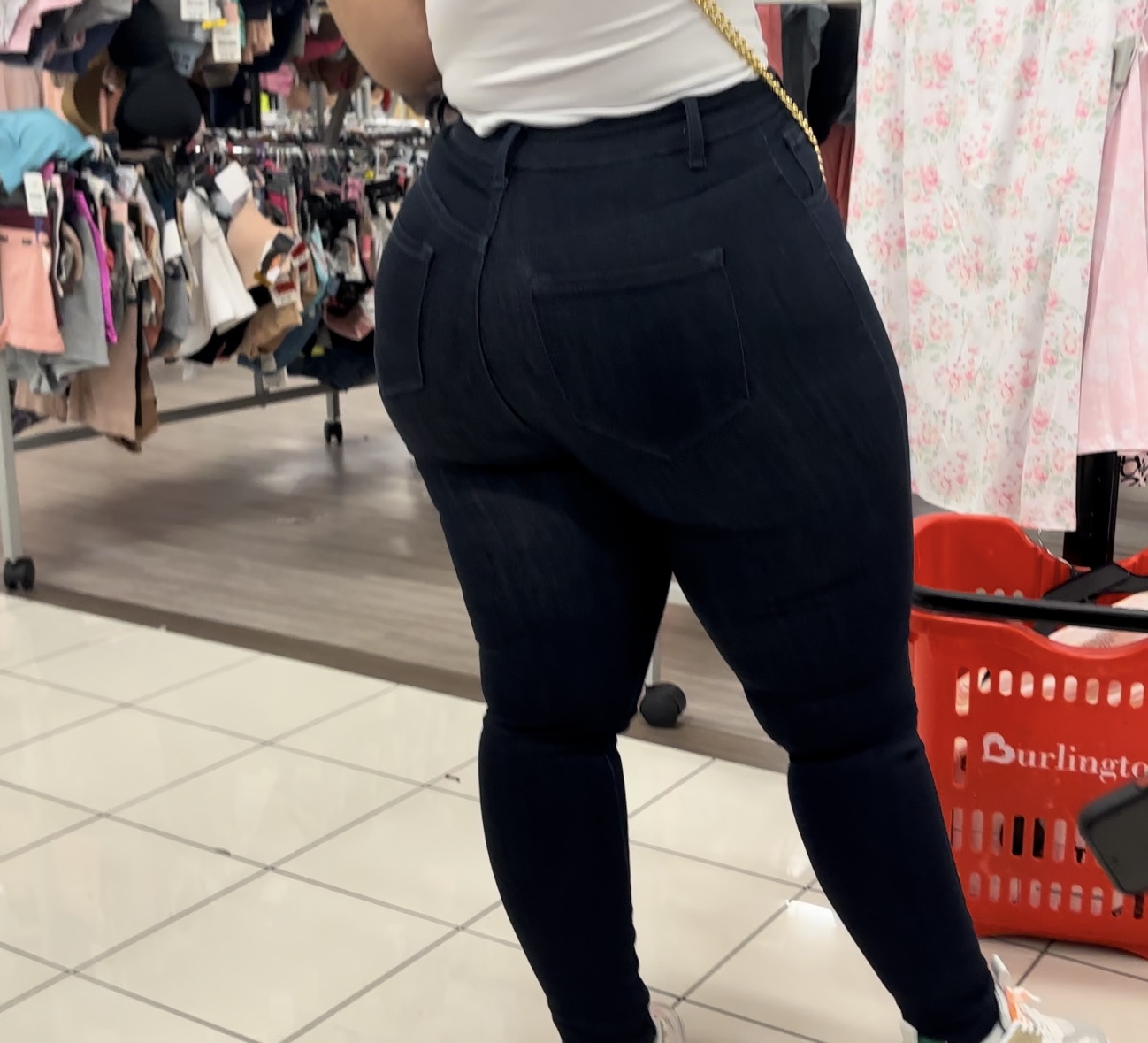 Requested #4 Short latina bbw with a dumptruck of an ass ( OC , GIFs) -  Tight Jeans - Forum