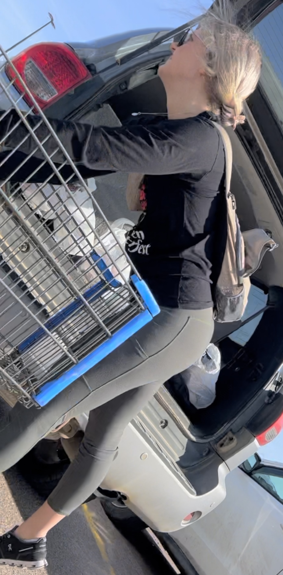 Small Town MILF W/ Face Shots - Spandex, Leggings & Yoga Pants - Forum