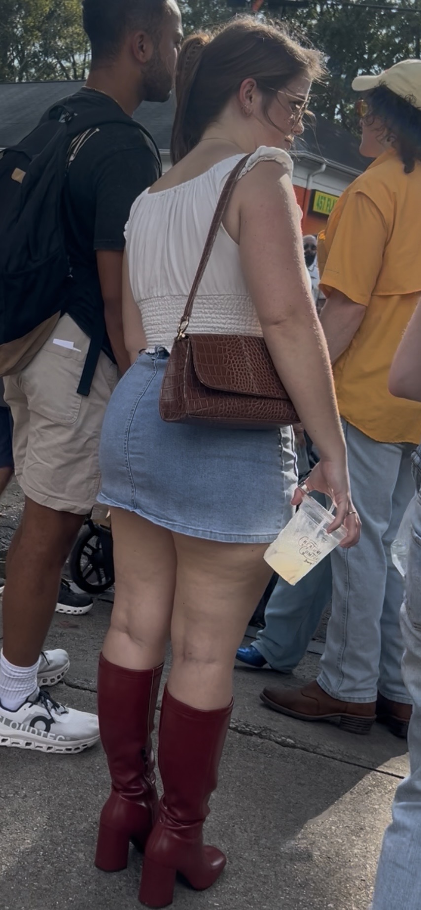 FESTIVAL BOOTY: THICC PAWG ASS in DENIM SKIRT - Tight Jeans - Forum