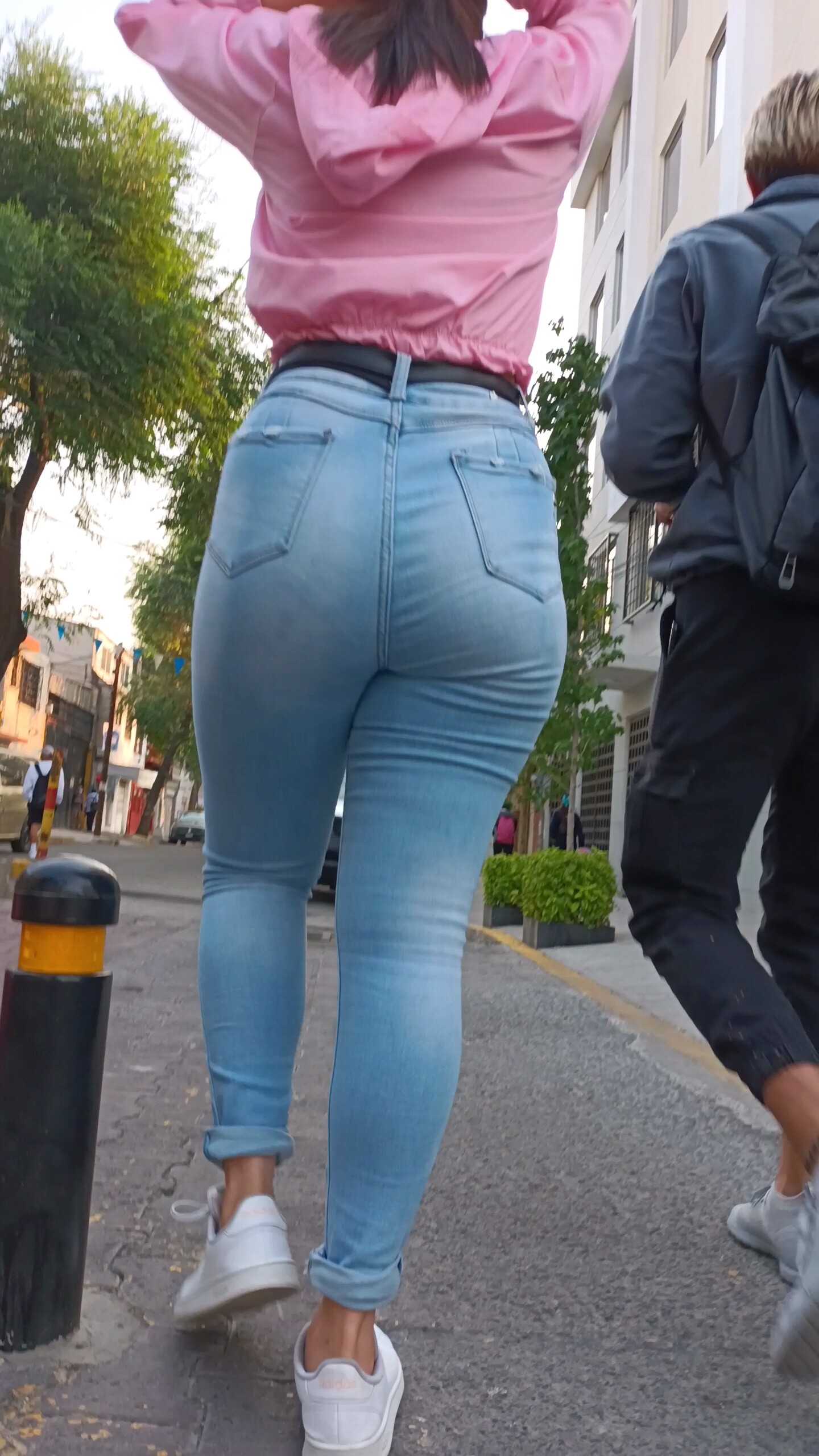 chulada-de-culona-tight-jeans-forum