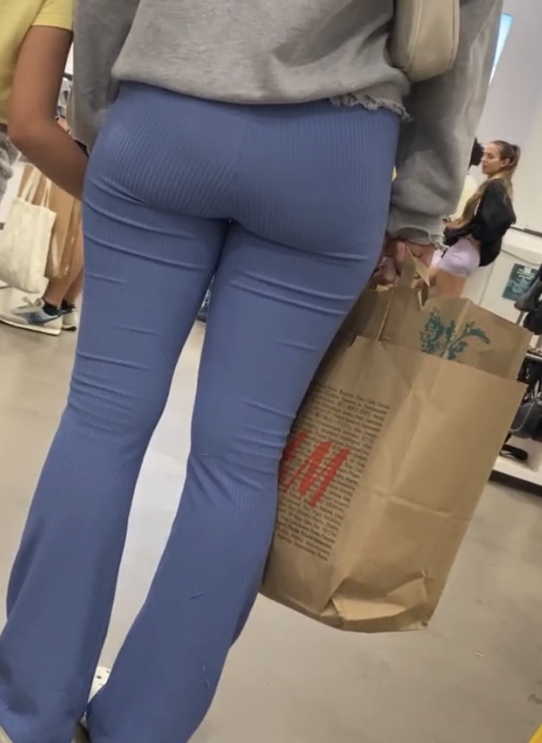 Hot Blonde In Leggings Power Blue Spandex Leggings And Yoga Pants Forum