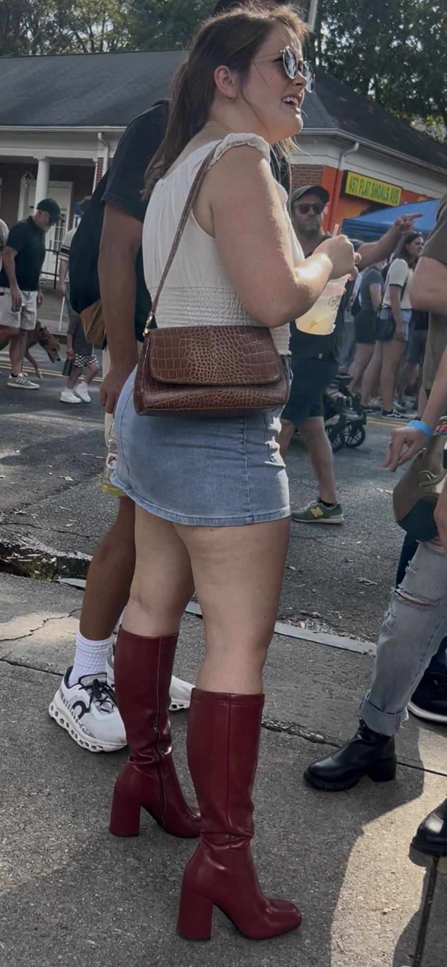 FESTIVAL BOOTY: THICC PAWG ASS in DENIM SKIRT - Tight Jeans - Forum
