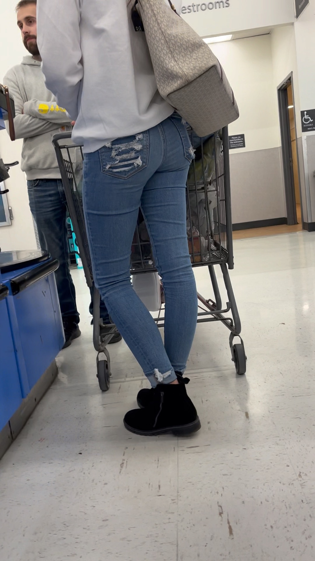 Leggy Little Number - Tight Jeans - Forum