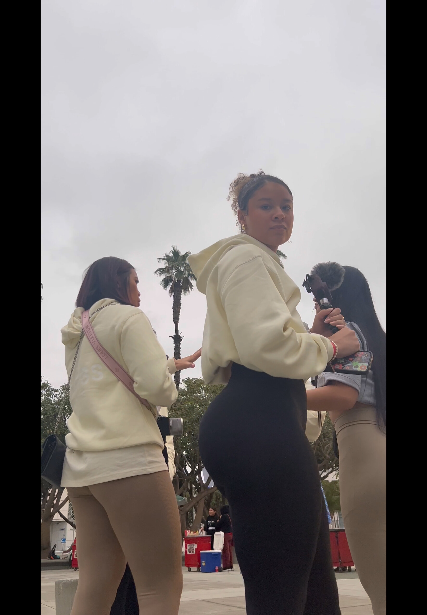 Fat Ass in Black Leggings (not my content) - Spandex, Leggings & Yoga Pants  - Forum
