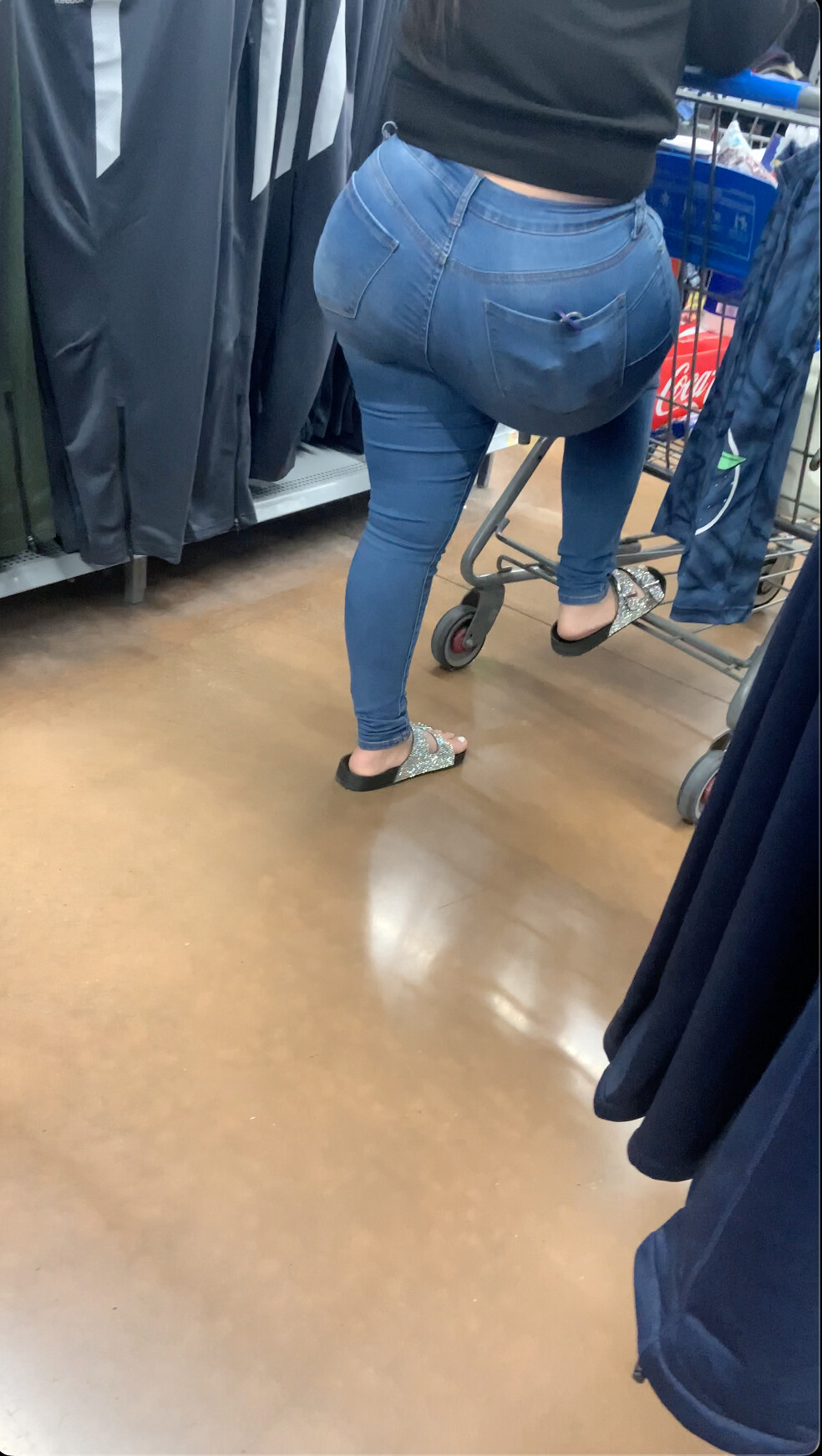 OC. Thick BBL latina. Side and back angles 🥵 - Tight Jeans - Forum