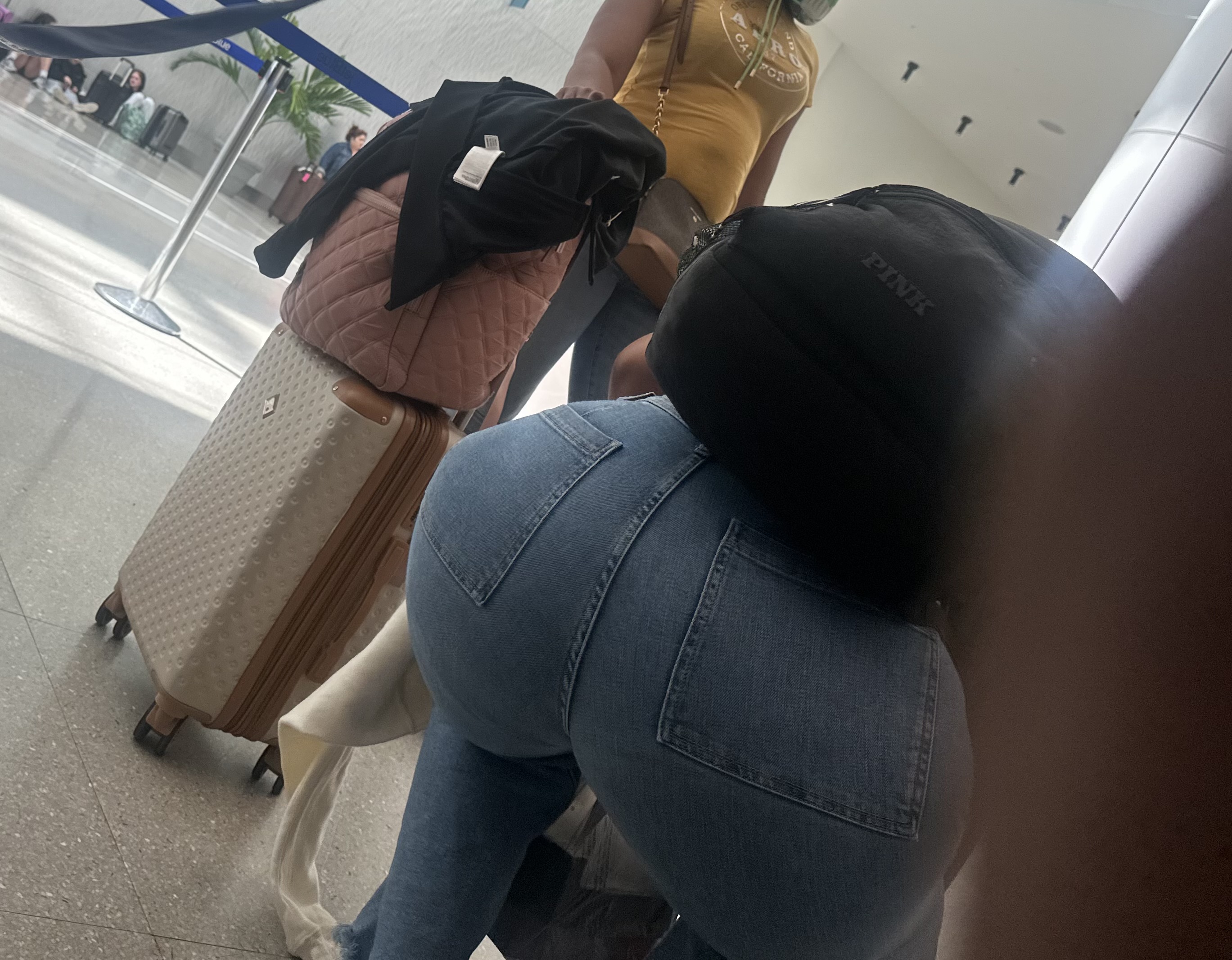 oc-thick-latina-in-jeans-bending-down-tight-jeans-forum