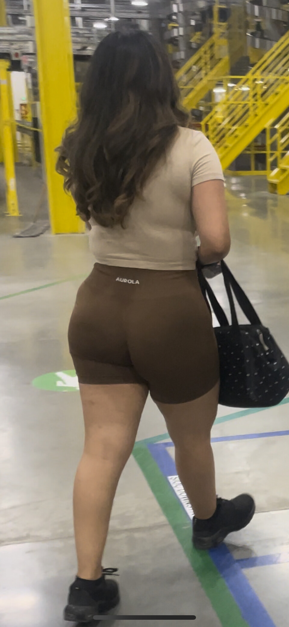 Latina with a FAT ASS - Short Shorts & Volleyball - Forum