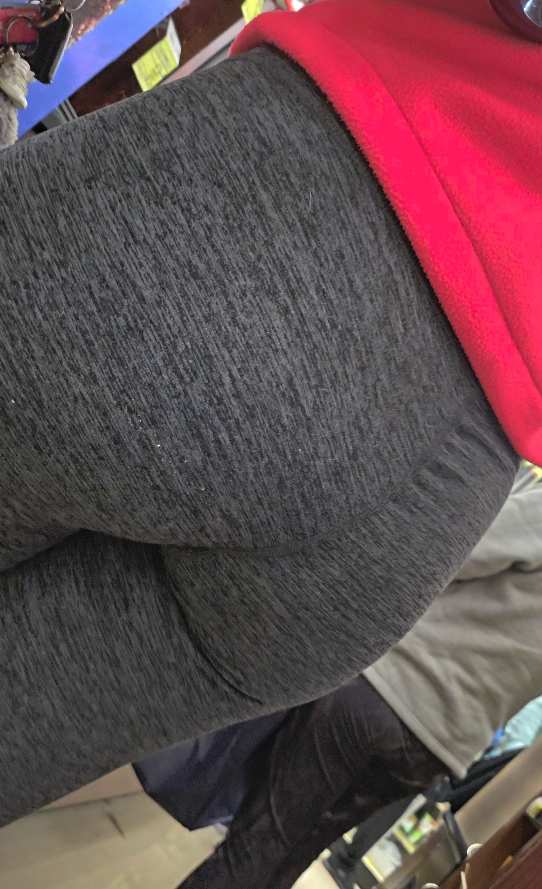 Banger Latina in dark grey leggings and glasses.( close up/ GIF) 😫🔥🎂 -  Spandex, Leggings & Yoga Pants - Forum