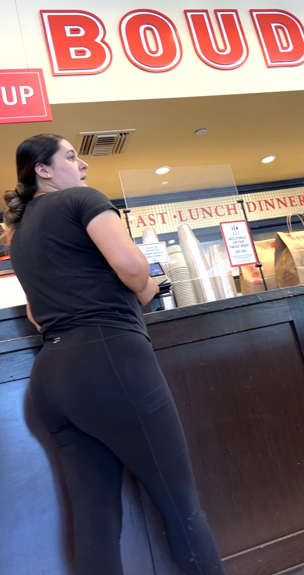Juicy thick brunette with juicy yoga pants ass (video) - Spandex, Leggings  & Yoga Pants - Forum