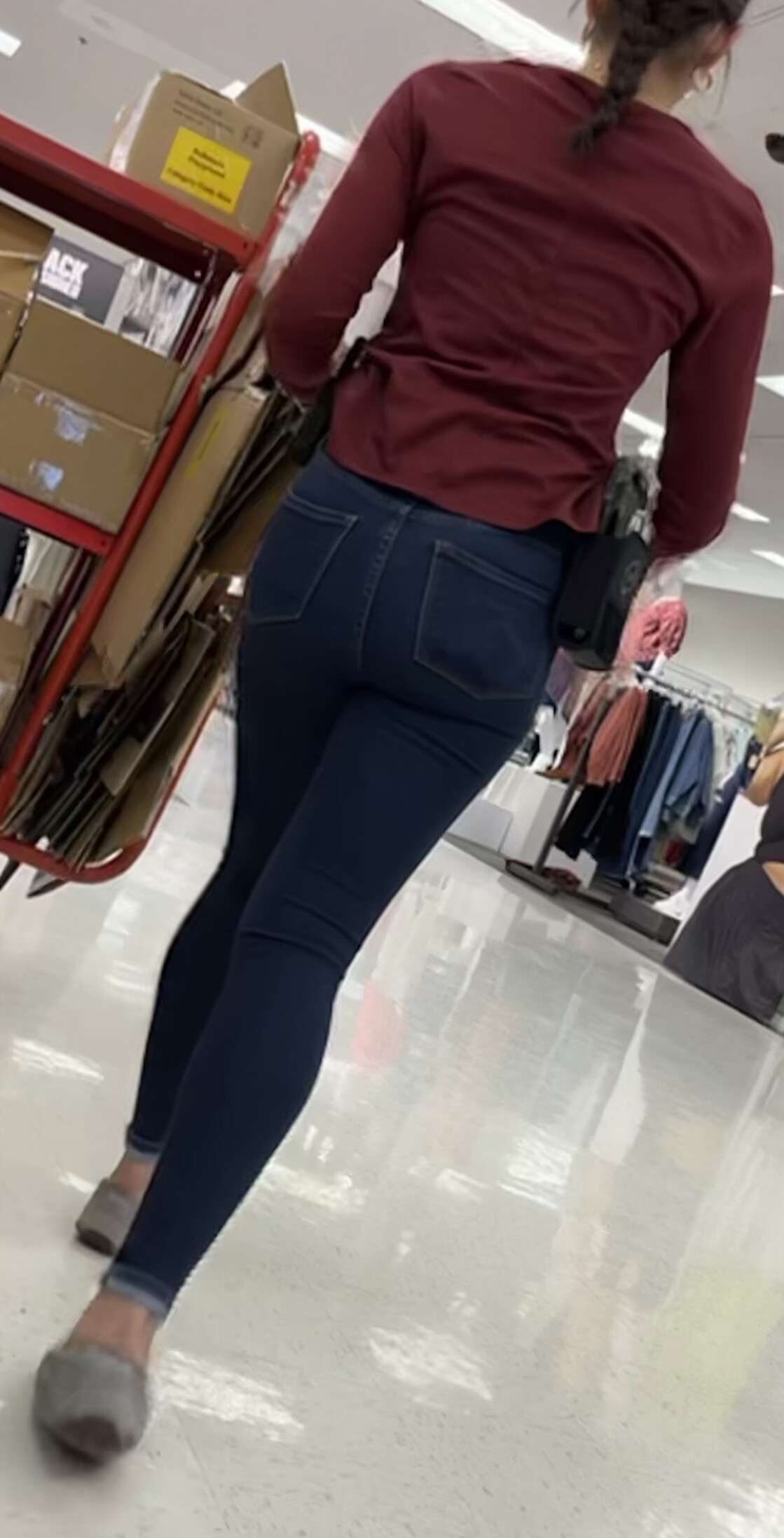 Target girl looking fine - Tight Jeans - Forum