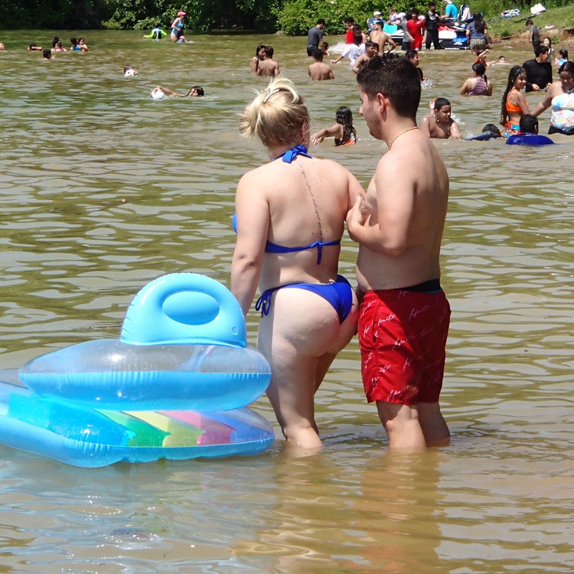 Pale white pawg in tiny bikini - Beach & Bikini - Forum