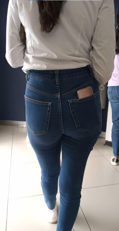 OC. Cute latina girl in high waist jeans at the bank 💙 - Tight Jeans ...