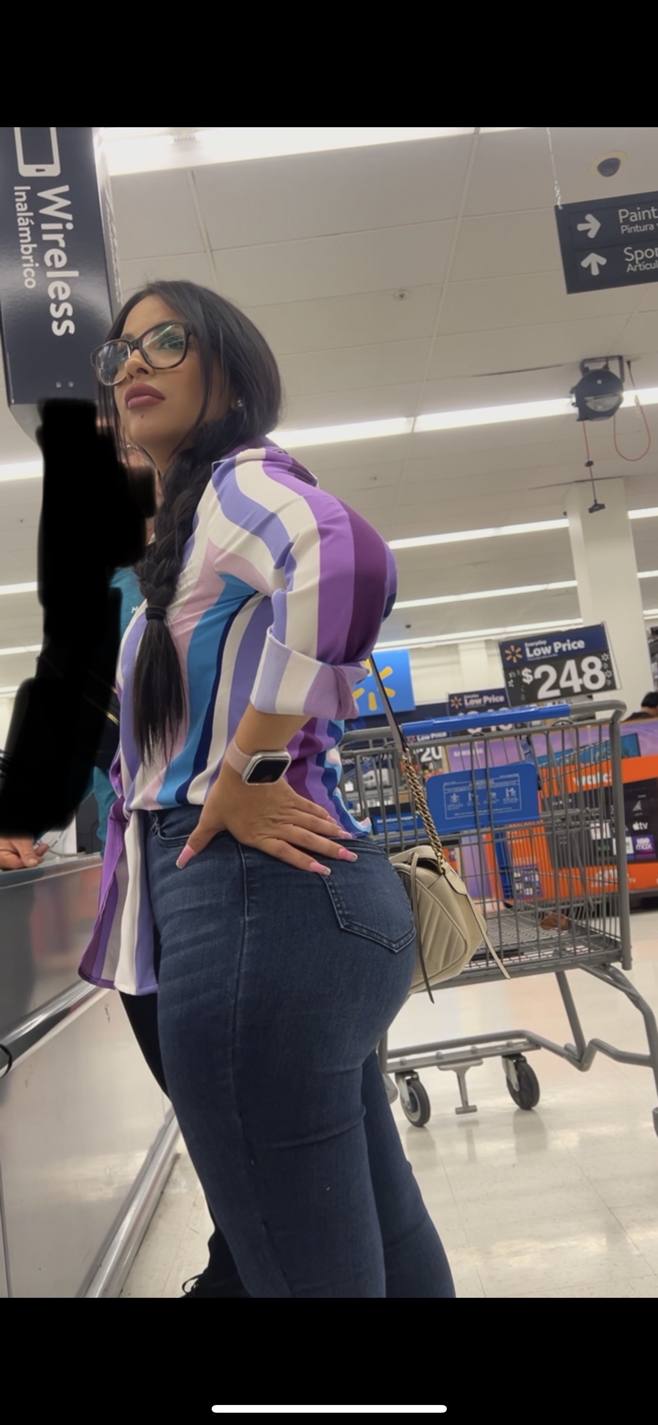 Thick Latina in jeans @ Walmart (First time poster/cap) - Tight Jeans -  Forum