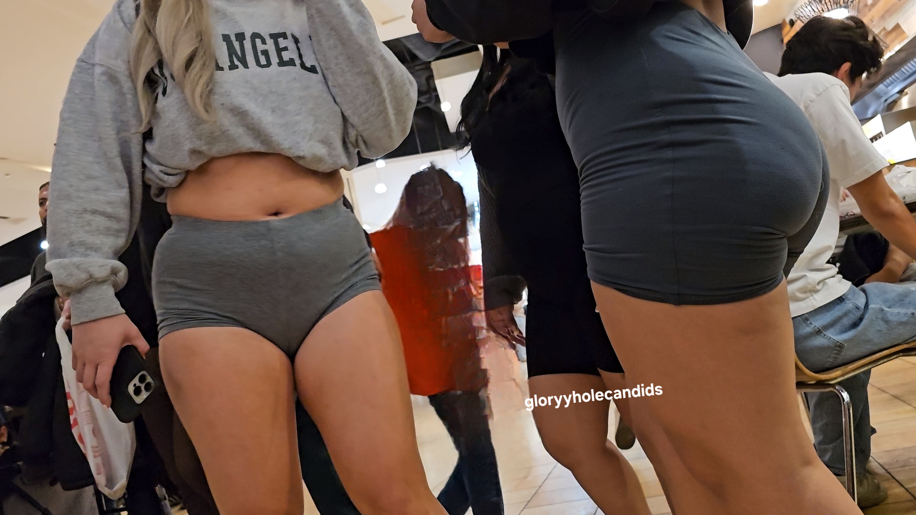 Pawgs In Public