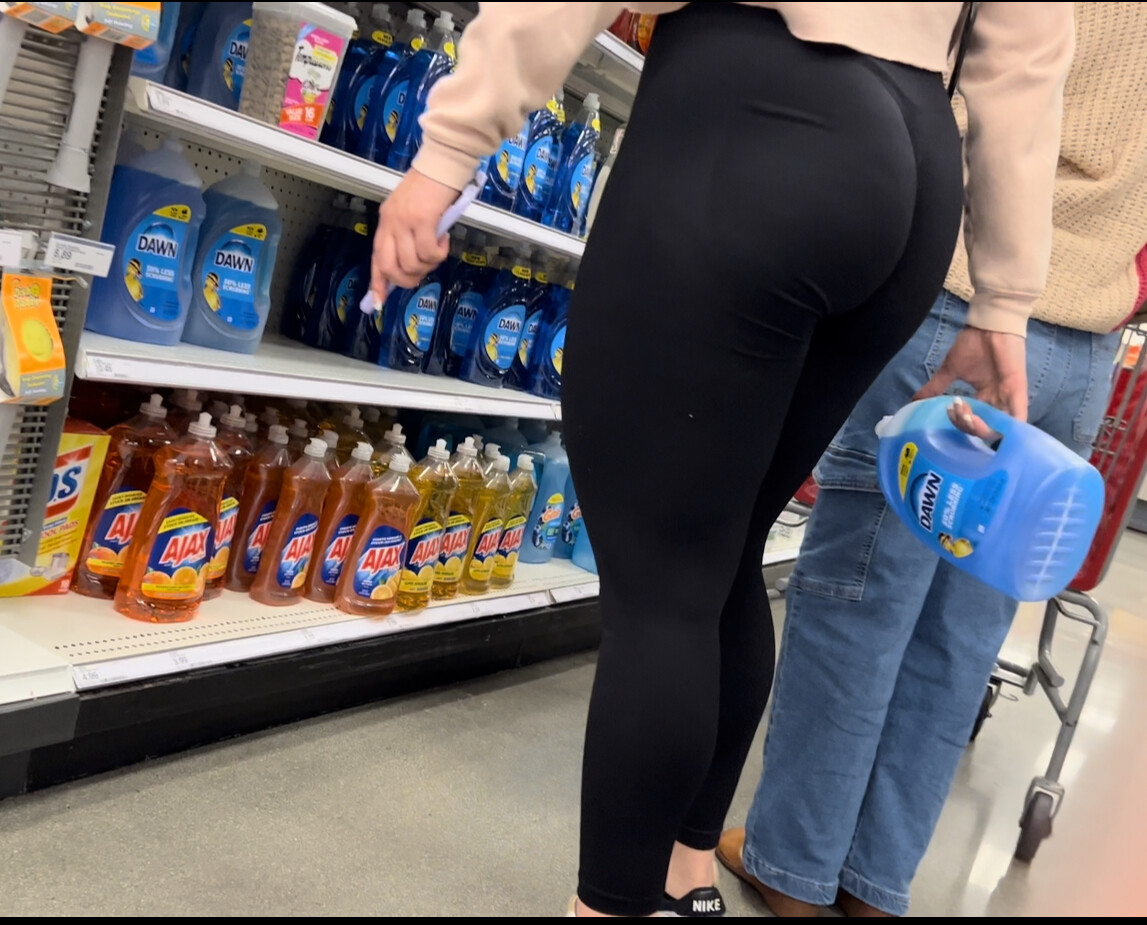 Two different latinas 🍑same store - Spandex, Leggings & Yoga Pants - Forum