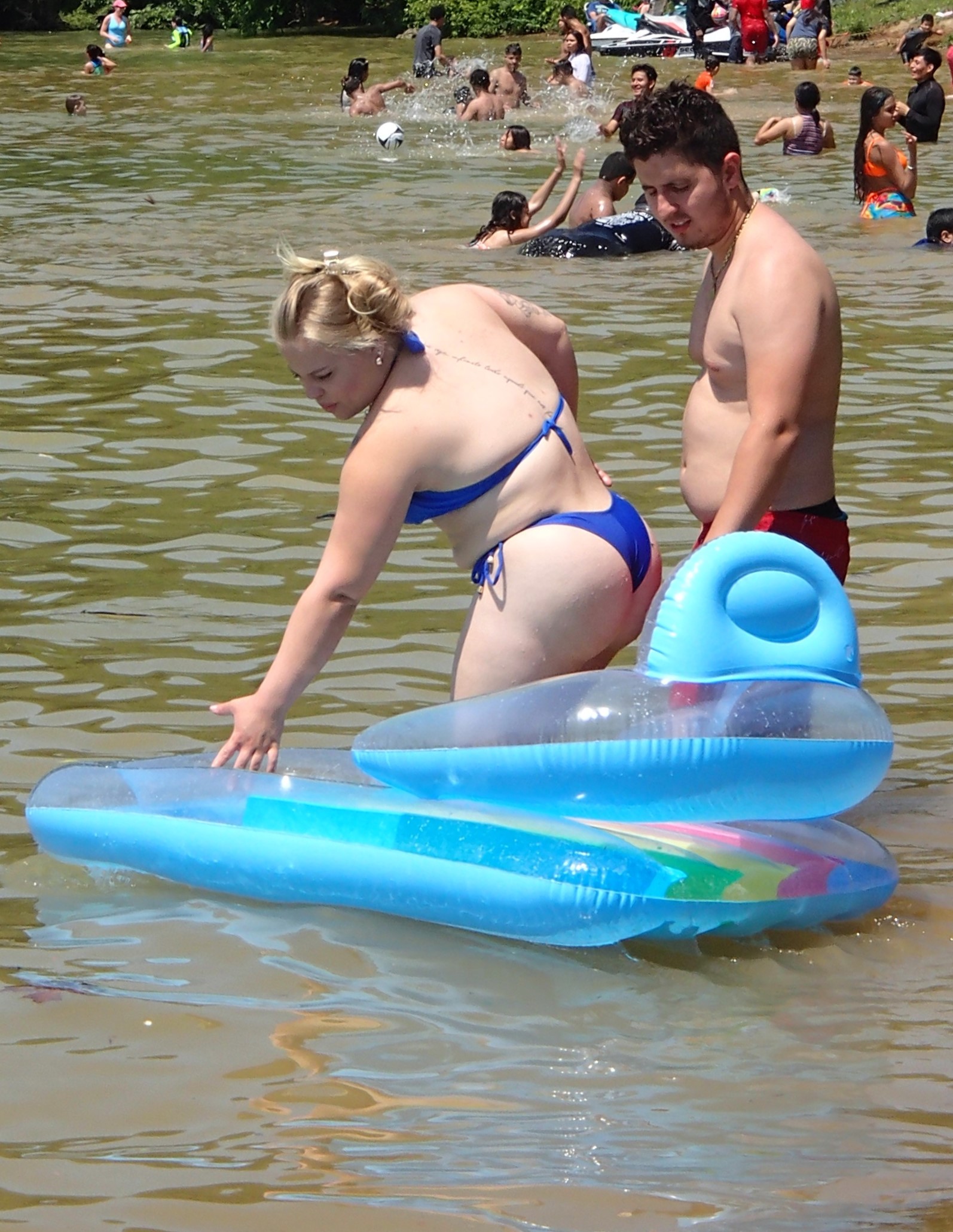 Pale white pawg in tiny bikini - Beach & Bikini - Forum