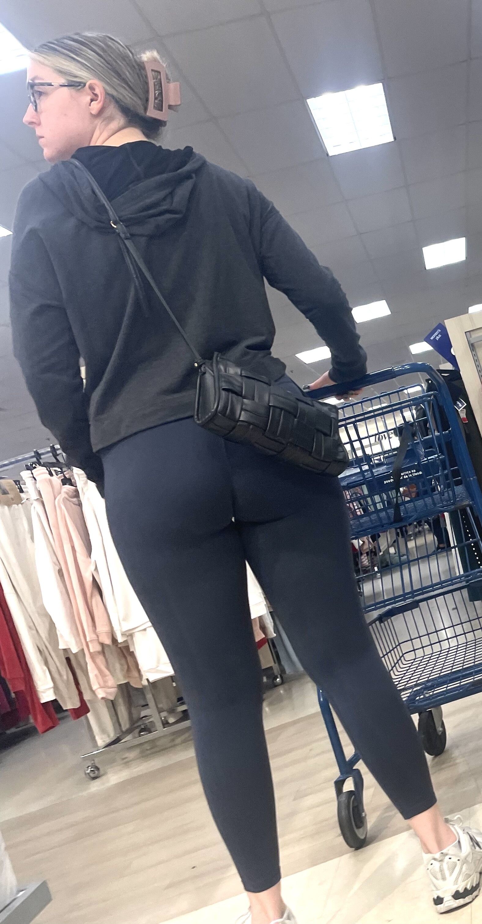 Marshals ass - Spandex, Leggings & Yoga Pants - Forum