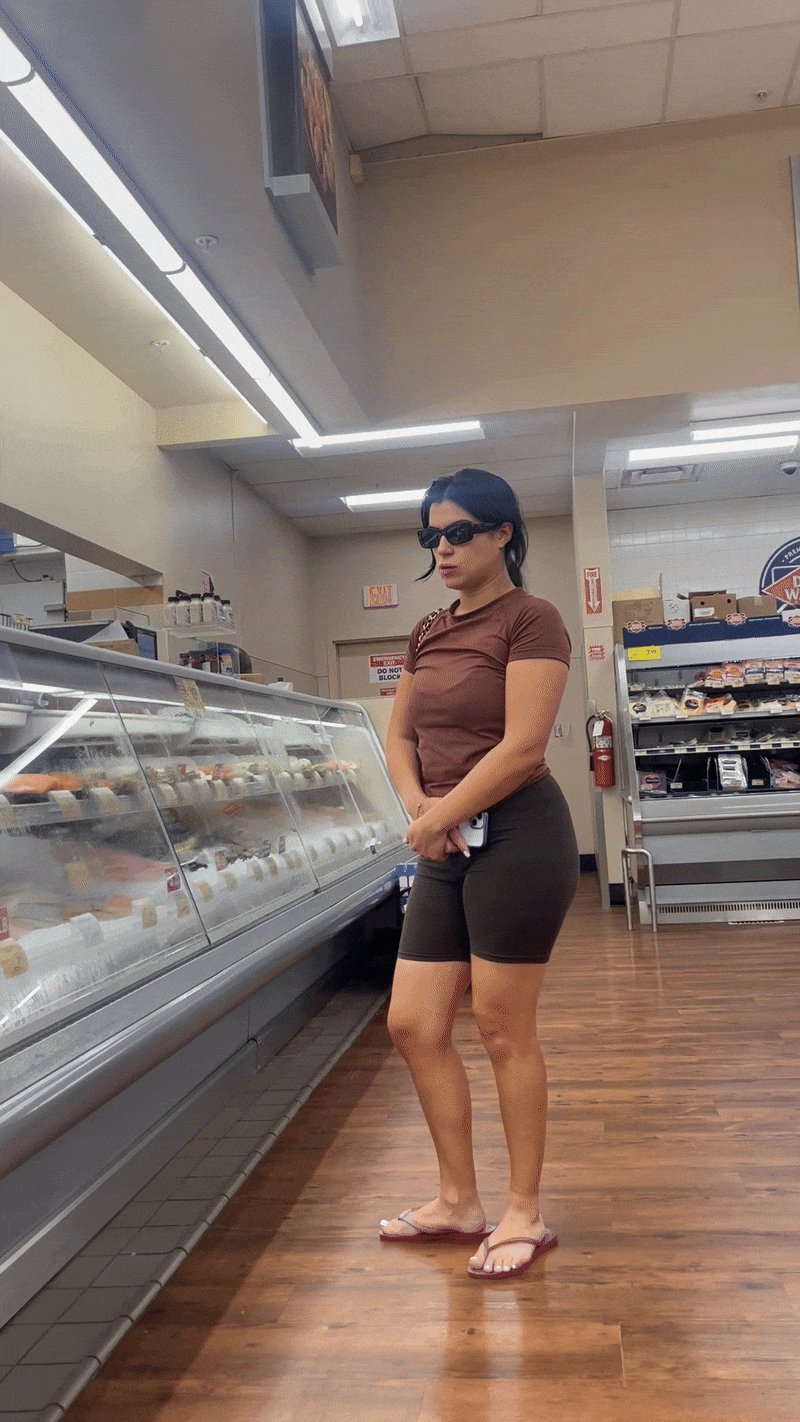 Gorgeous Slim Thick Latina Milf - Spandex, Leggings & Yoga Pants - Forum