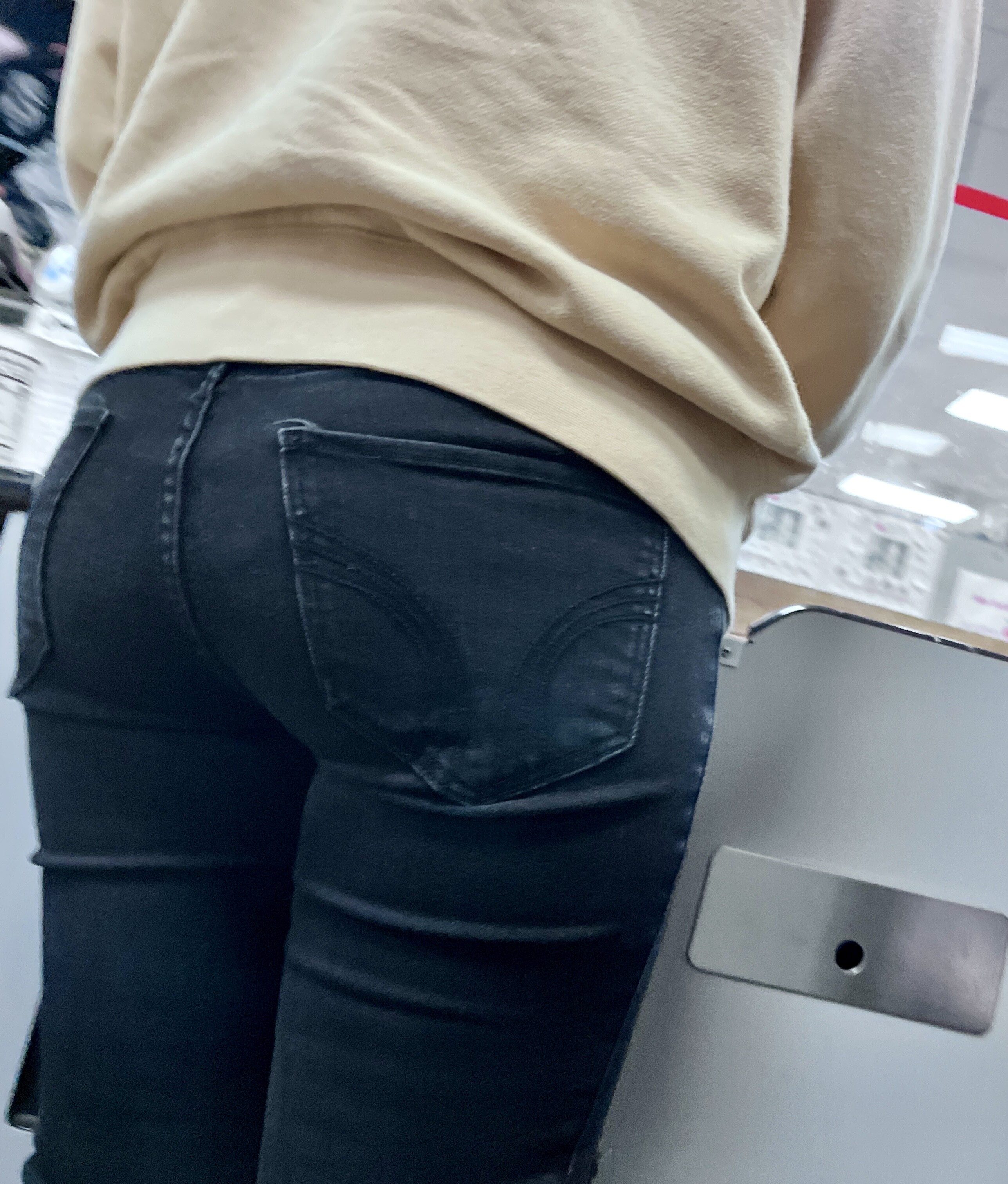 Tight little ass at the grocery store - Tight Jeans - Forum