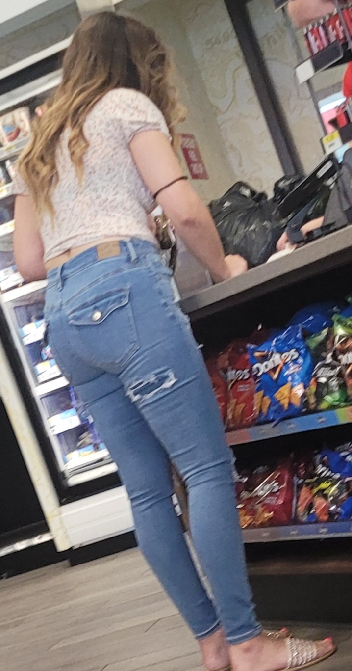 Today's episode of gas station caps - Tight Jeans - Forum