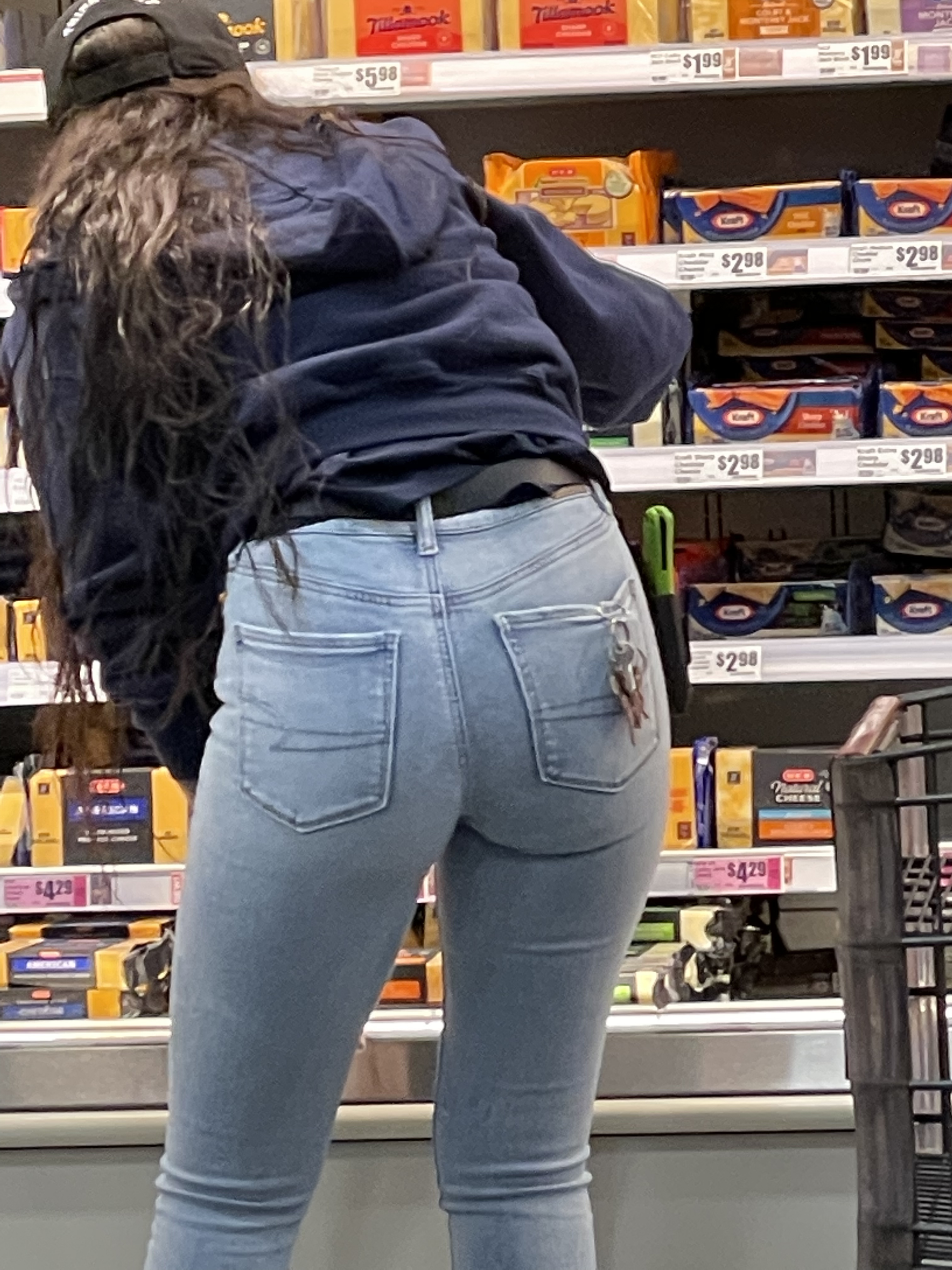 Fresh haul of bent over coworker - Tight Jeans - Forum