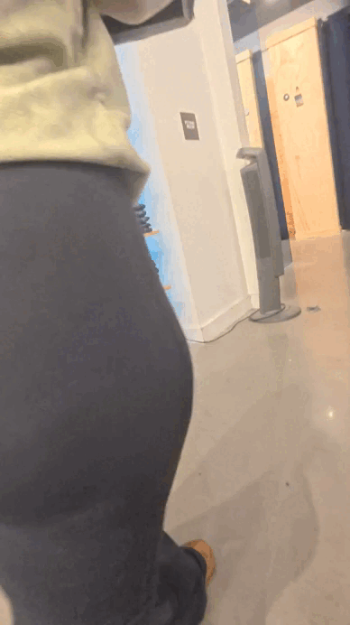 oc-gifs-really-thick-asian-pt-2-spandex-leggings-yoga-pants