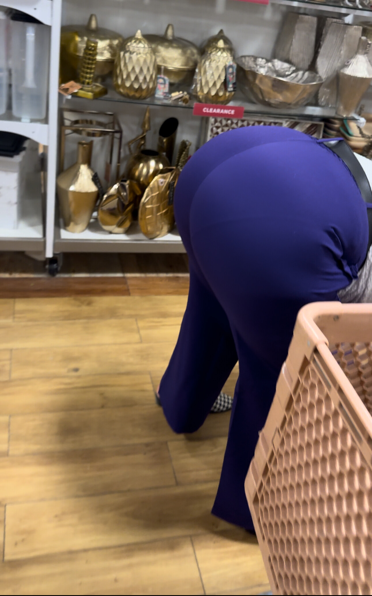 Milf crazy ass bending over (bbw) - Spandex, Leggings & Yoga Pants - Forum