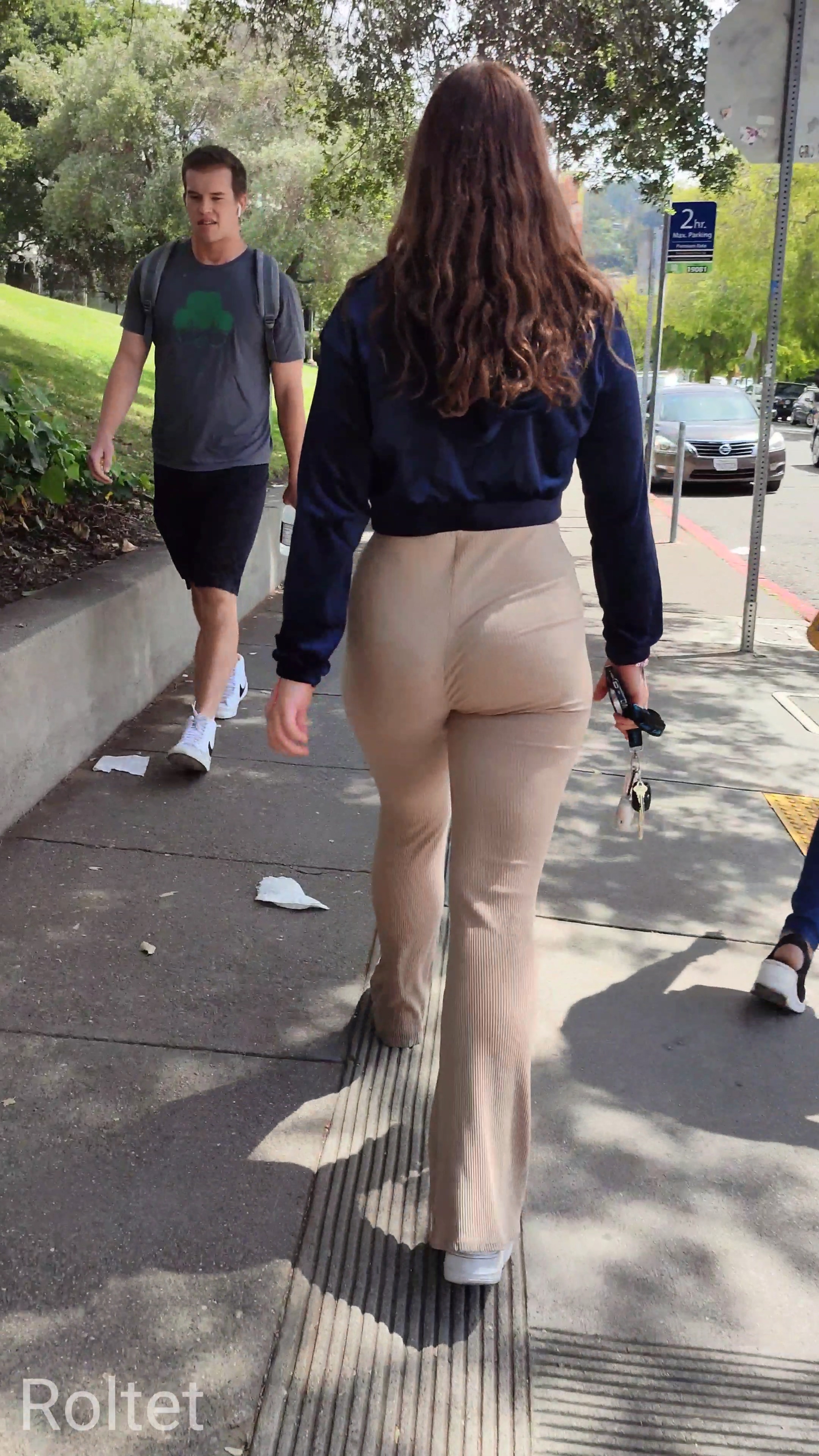 I present to you... the craziest jiggle I've ever captured (light tan  colored ribbed flare pants) - Spandex, Leggings & Yoga Pants - Forum