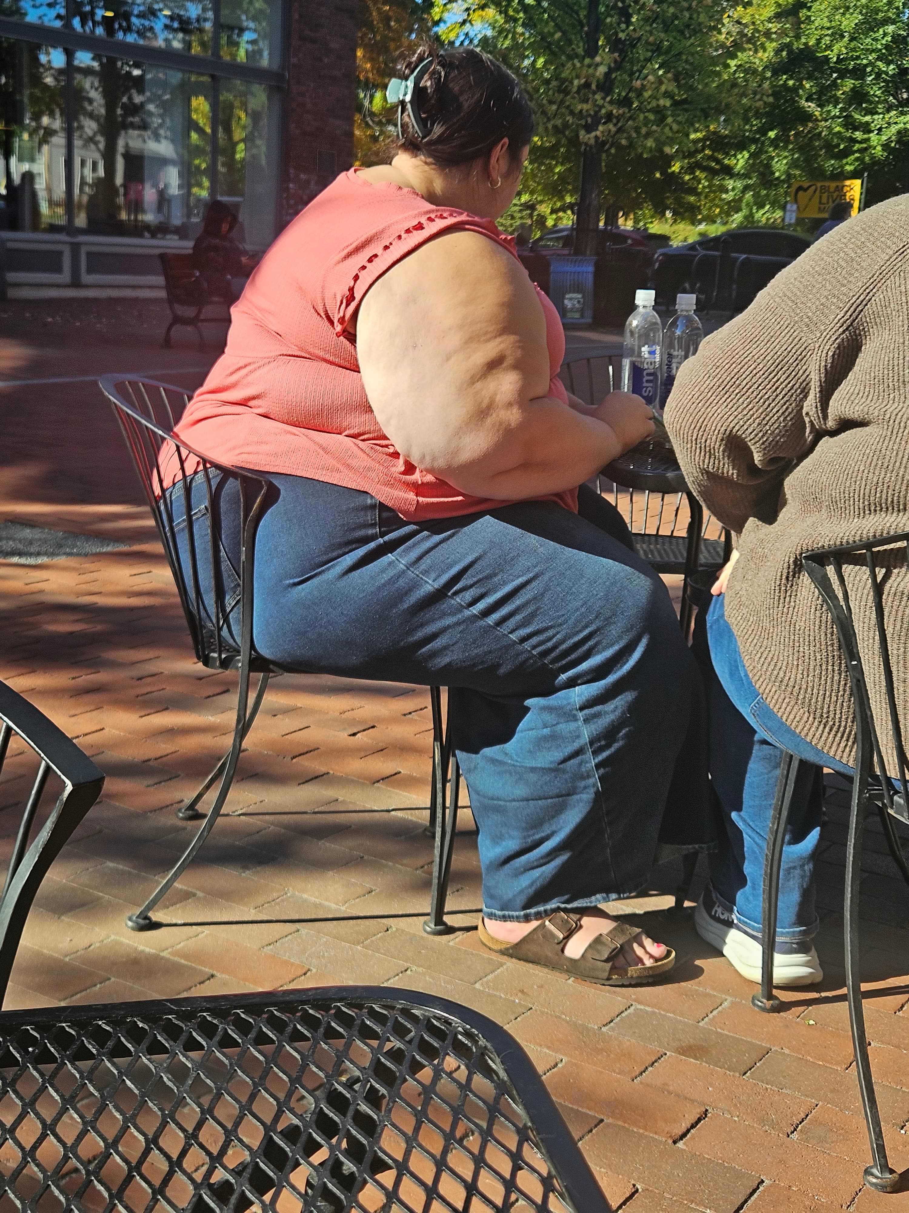 Massive SSBBW , huge arms - Tight Jeans - Forum