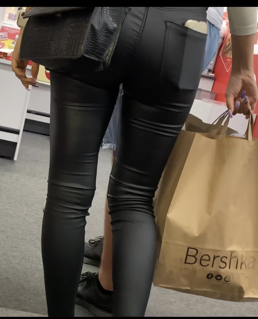 BSKGirl Bershka- Heather grey yoga pants- Medium | Grey yoga pants, Animal  print leggings, Disco leggings