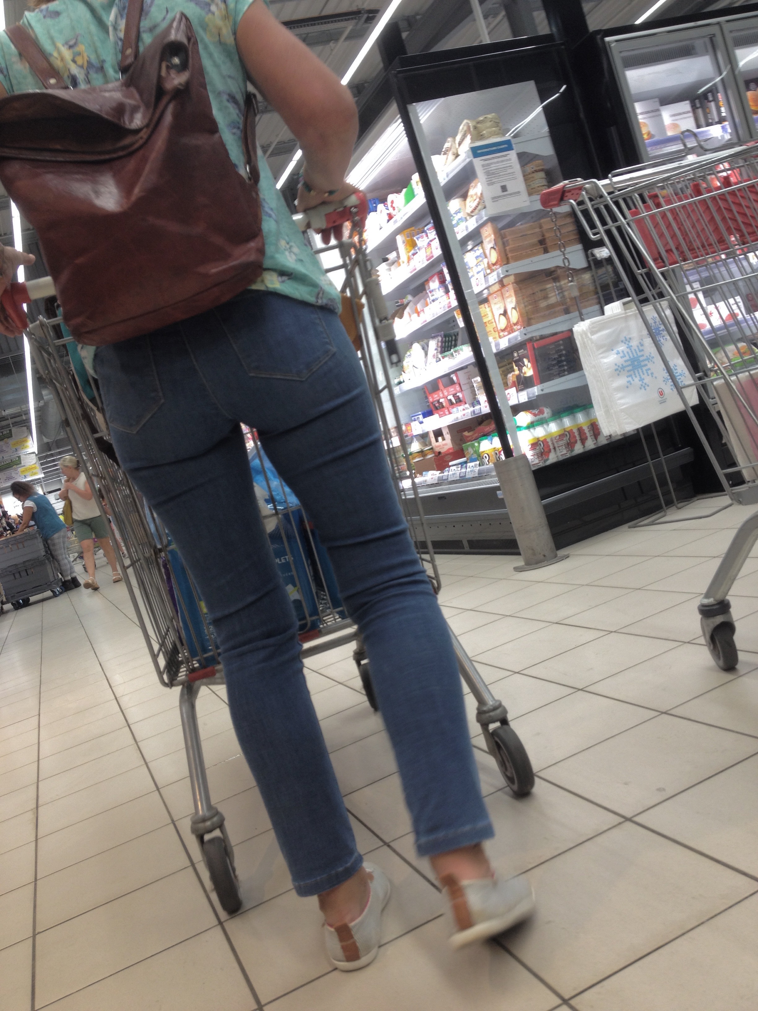 Can you believe she's about 70 yo ?! - Tight Jeans - Forum