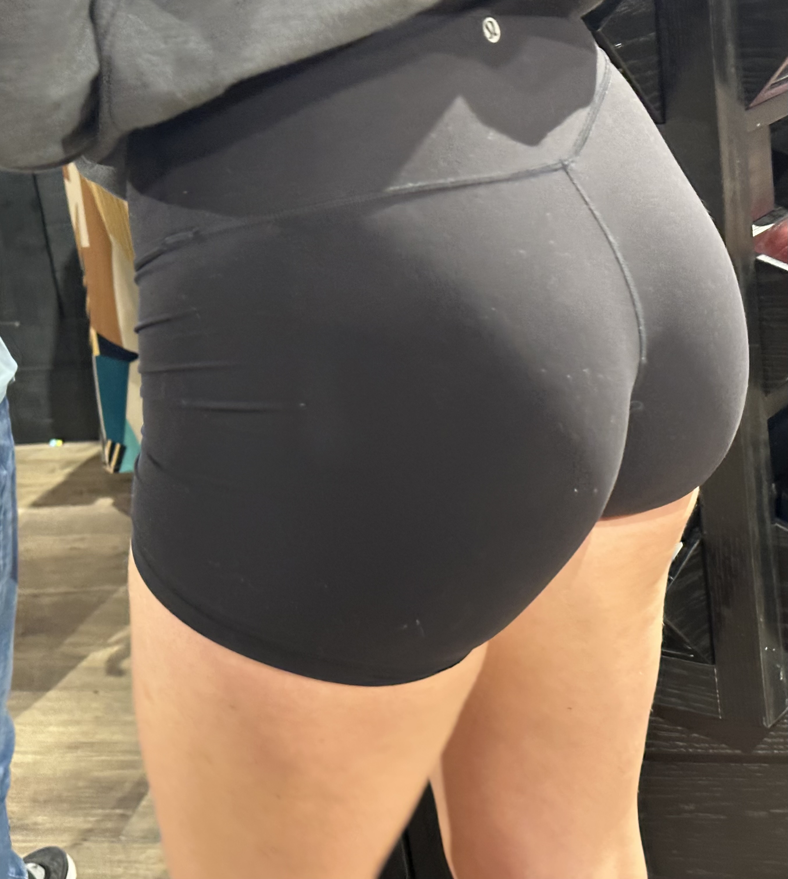 Yummy College PAWG In LULU Spandex Shorts🔥🔥(CamelToe And Face