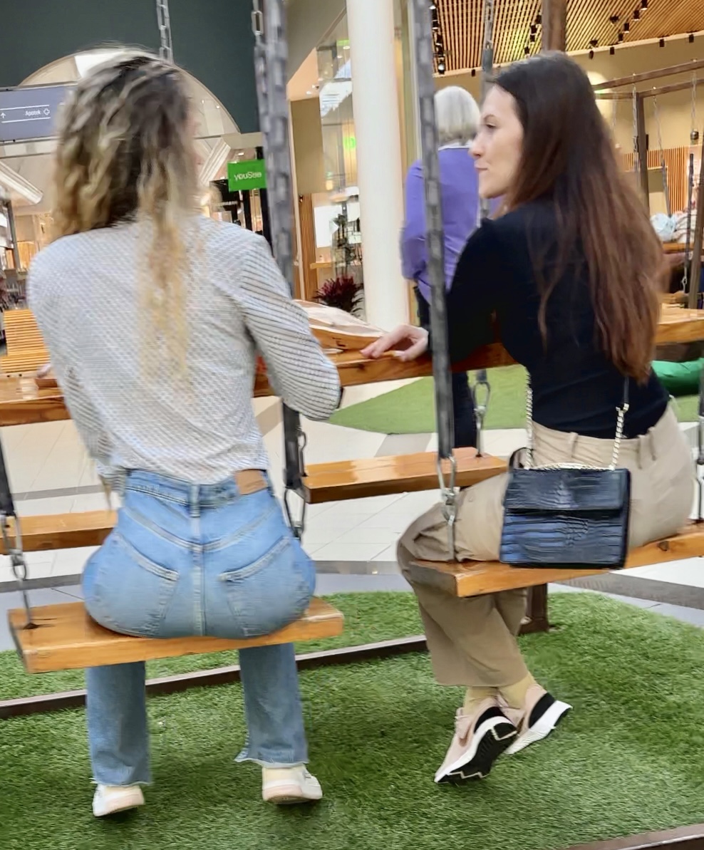  Two danish girls on a swing [oc] 🇩🇰 - Tight Jeans - Forum