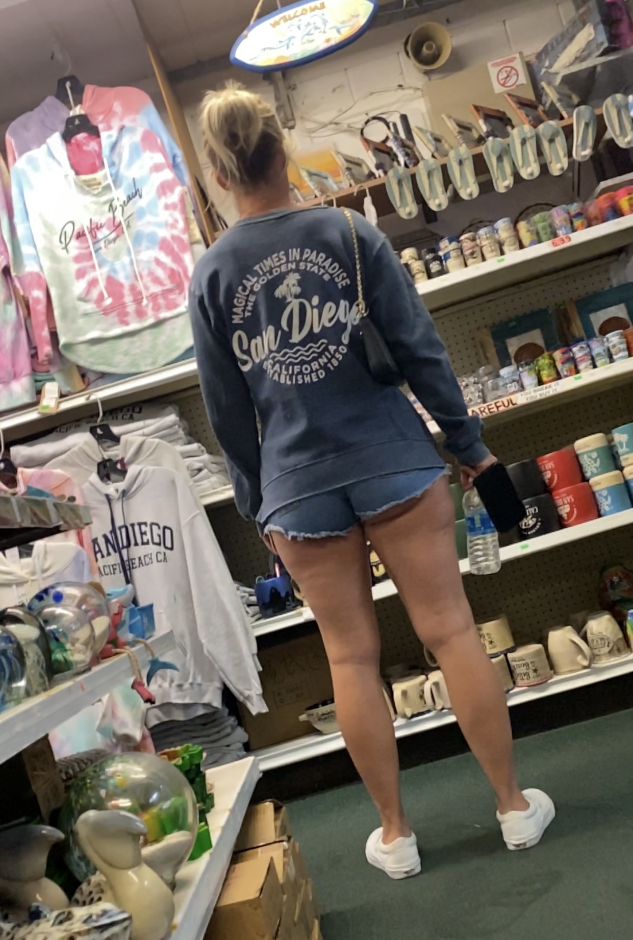 Pawg 🍑 In Booty Shorts Milf Forum