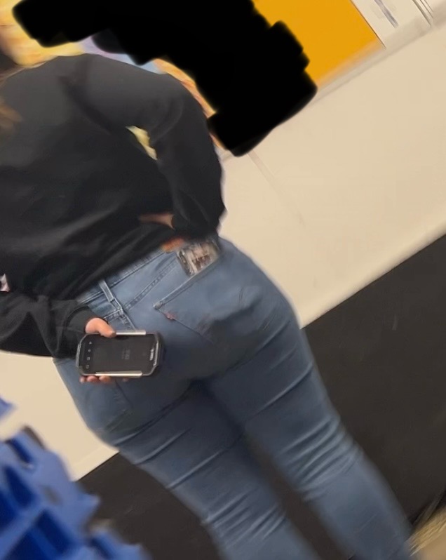 More Caps Of Thick Ass Coworker In Jeans Tight Jeans Forum